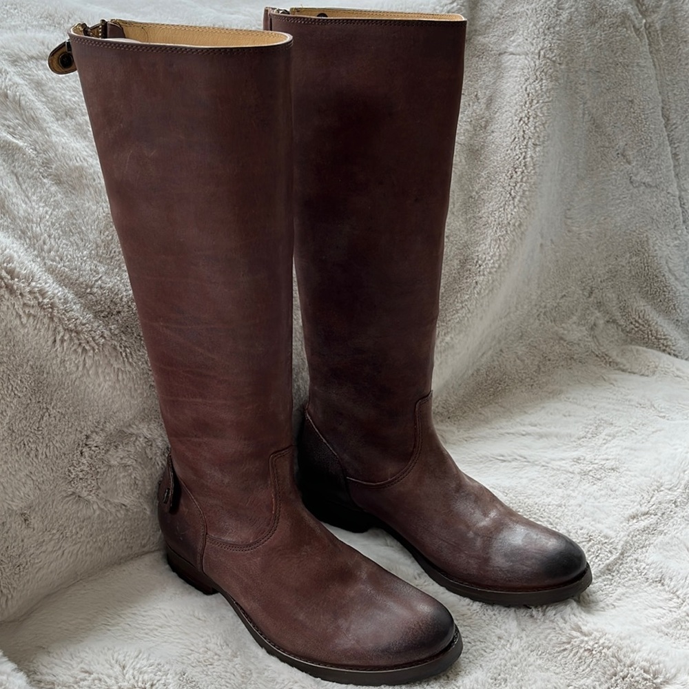 Genuine Frye Melissa Lug back zip tall boots dark brown only worn once, in box